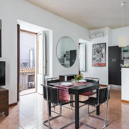 Apartment Casa All'anfiteatro Di By Wonderful Italy *